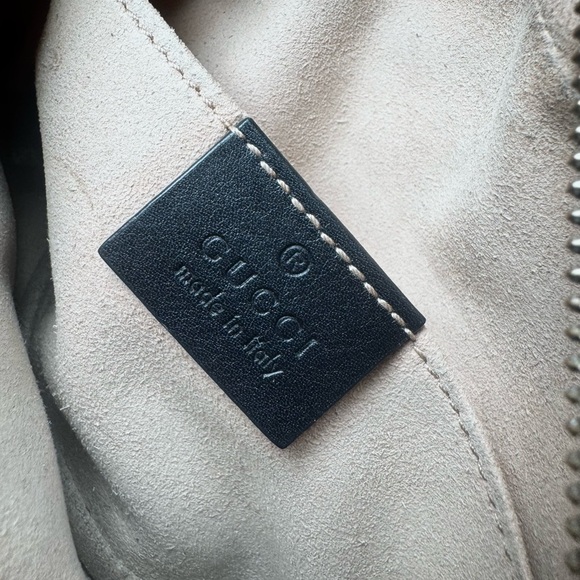 Gucci (GG Logo) Marmont Matelassé Leather Bag - Picture 3 of 13